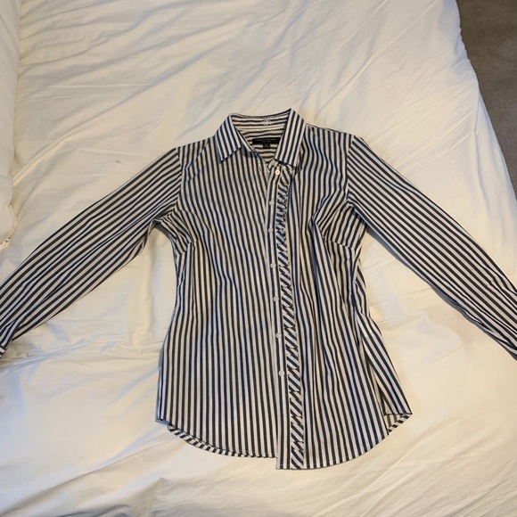Tops - Banana Republic Women’s Button Down